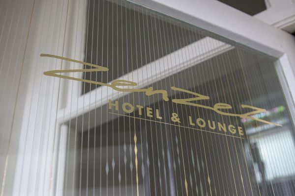 Zenzez hotel & lounge (Apeldorn)